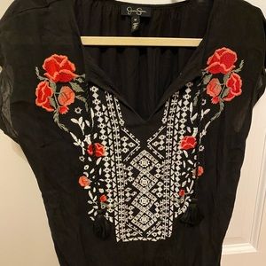 Jessica Simpson embroidered short sleeve top